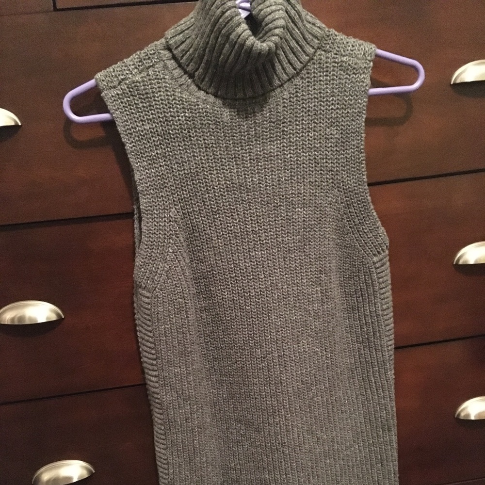 Sleeveless sweater